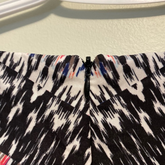 Tribal Black and Pink Patterned Tunic dress - small - short sleeve - Picture 3 of 7